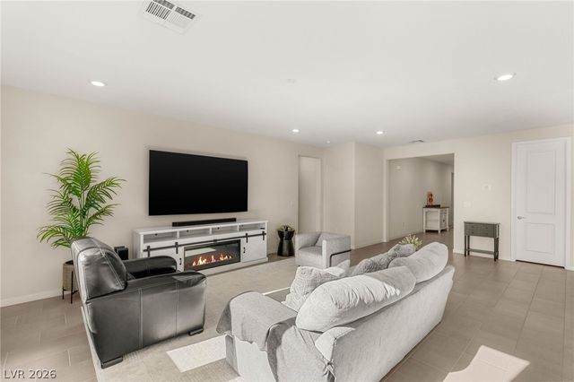 3017 Bounding Home Road, North Las Vegas, NV 89086