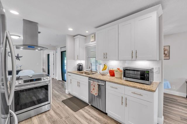 14677 Shadow Wood Lane, Delray Beach, FL 33484