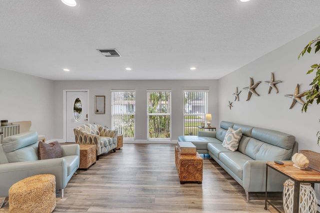 14677 Shadow Wood Lane, Delray Beach, FL 33484