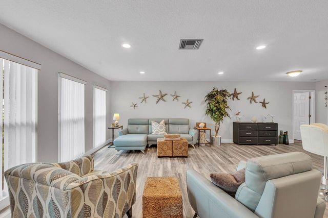 14677 Shadow Wood Lane, Delray Beach, FL 33484