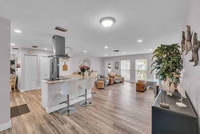 14677 Shadow Wood Lane, Delray Beach, FL 33484