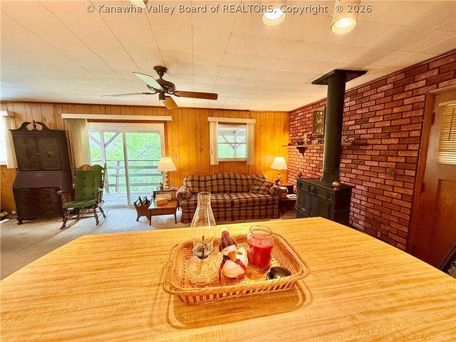 1013 Village Drive, South Charleston, WV 25309