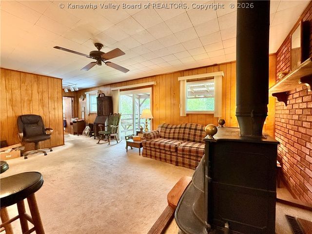 1013 Village Drive, South Charleston, WV 25309
