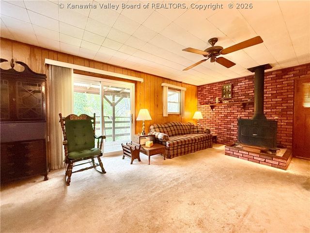 1013 Village Drive, South Charleston, WV 25309