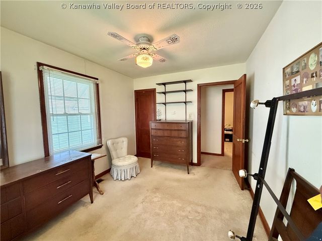 1013 Village Drive, South Charleston, WV 25309