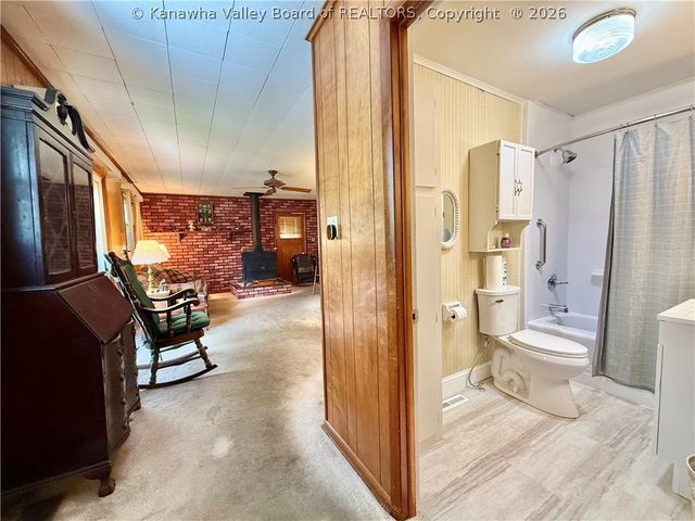 1013 Village Drive, South Charleston, WV 25309