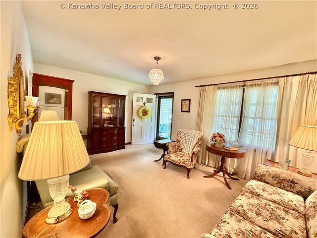1013 Village Drive, South Charleston, WV 25309