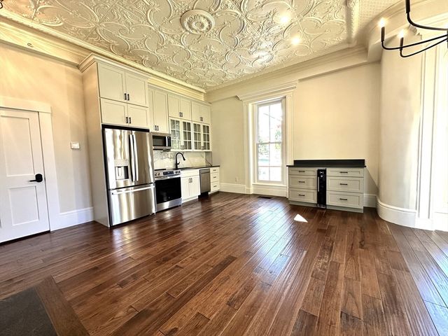 11 Lowell Road 1A, Groton, MA 01450
