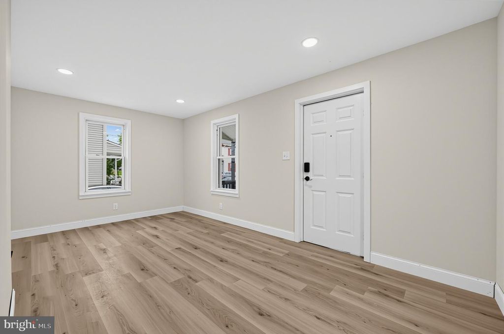 129 W WASHINGTON ST, PAULSBORO, NJ 08066 — photo 4