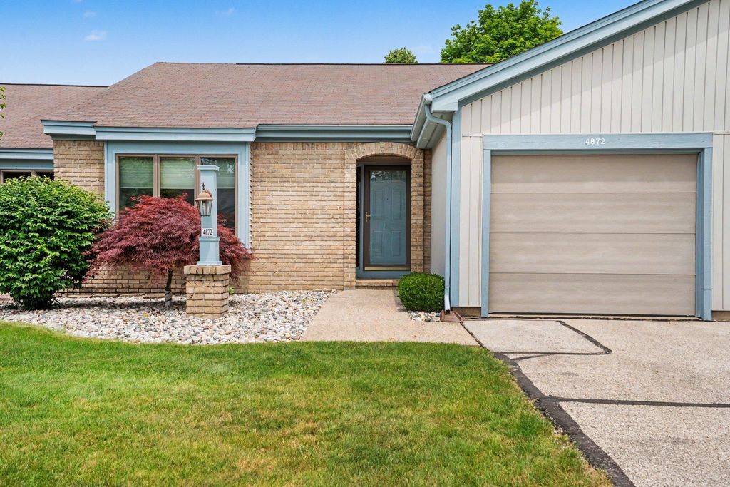 4872 Appletree Lane, Bay City, MI 48706