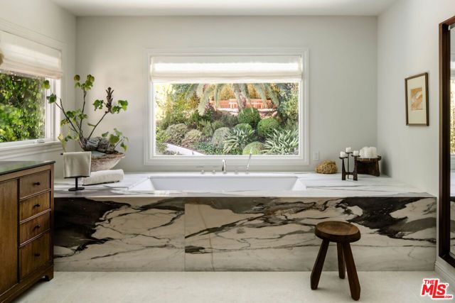 2003 El Cerrito Place, Los Angeles, CA 90068