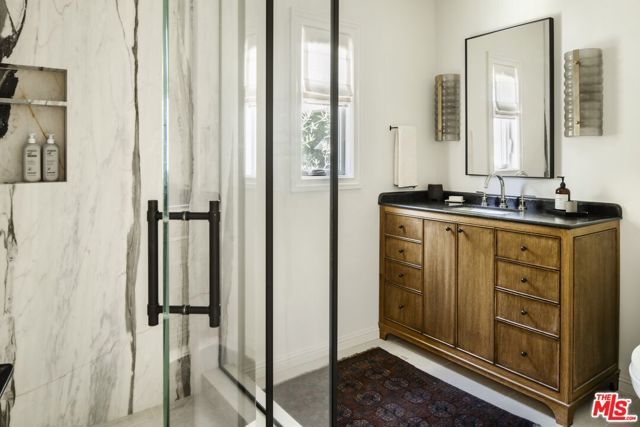 2003 El Cerrito Place, Los Angeles, CA 90068