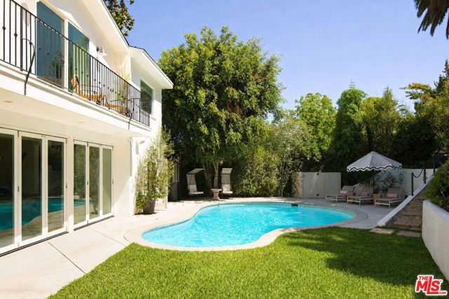 2003 El Cerrito Place, Los Angeles, CA 90068