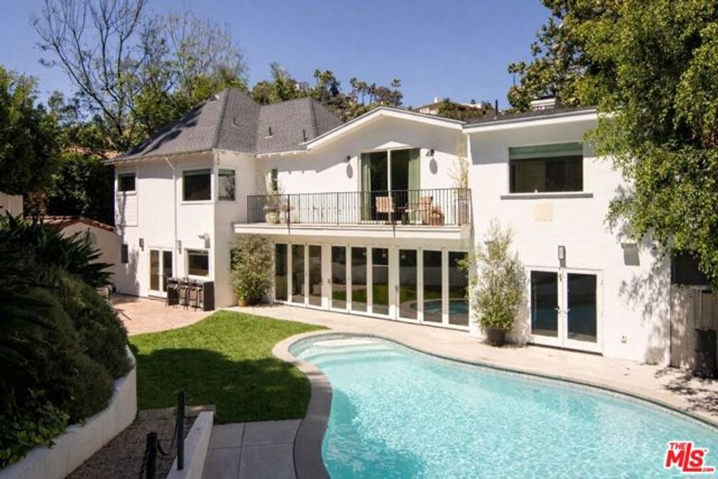 2003 El Cerrito Place, Los Angeles, CA 90068