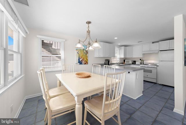 142 E MARYLAND AVE, Long Beach Township, NJ 08008