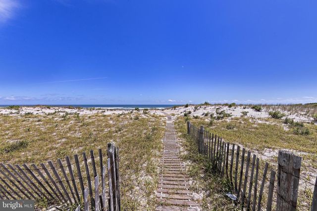 142 E MARYLAND AVE, Long Beach Township, NJ 08008
