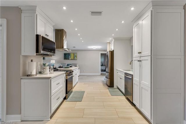 5235 SW 2nd PL, Cape Coral, FL 33914