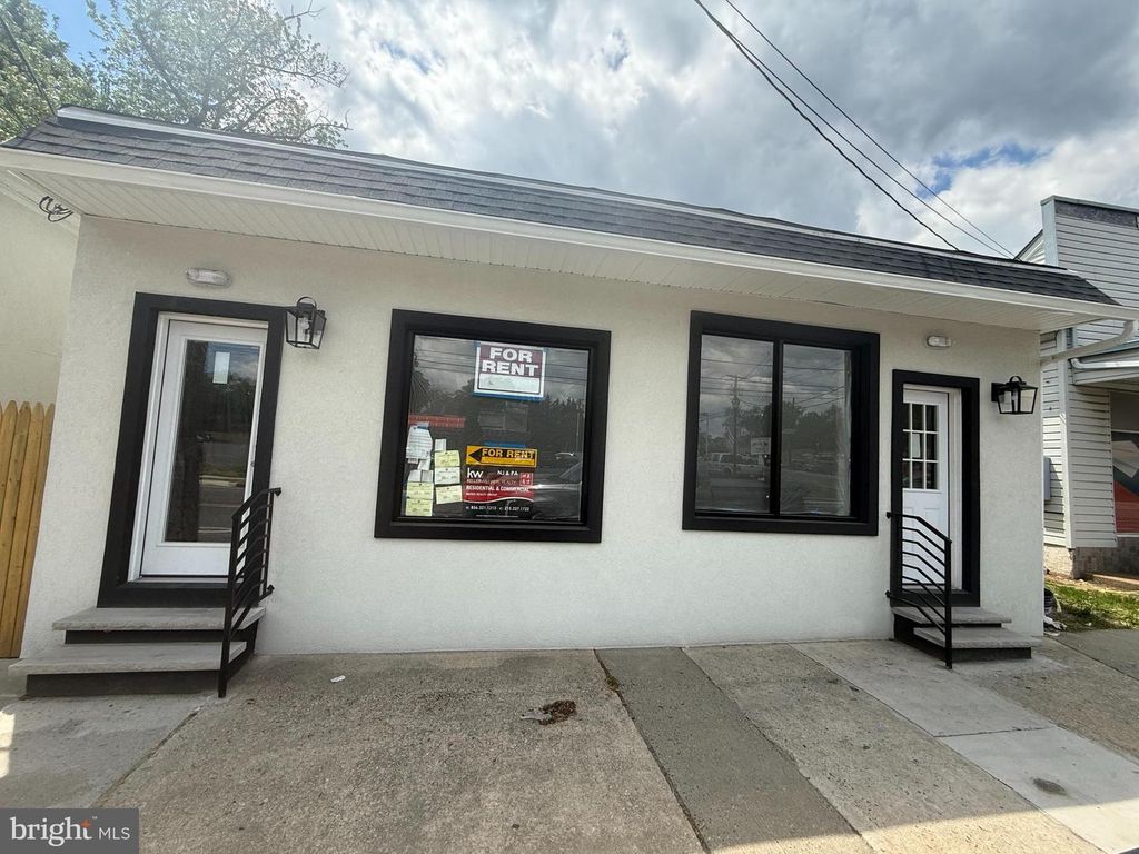 212 S BLACK HORSE PIKE, Blackwood, NJ 08012