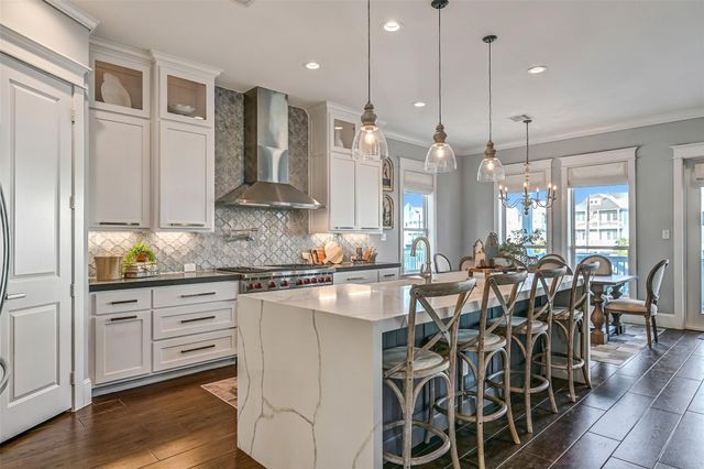 3839 Periwinkle, Galveston, TX 77554