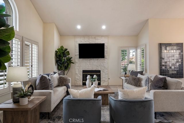 368 Oakmont, Palm Desert, CA 92211