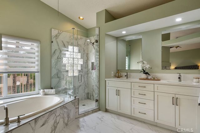 368 Oakmont, Palm Desert, CA 92211