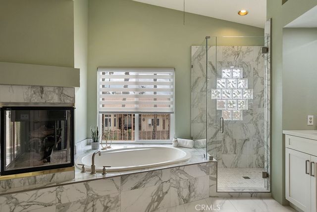 368 Oakmont, Palm Desert, CA 92211