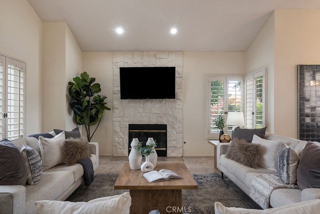 368 Oakmont, Palm Desert, CA 92211