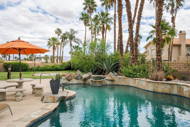 368 Oakmont, Palm Desert, CA 92211