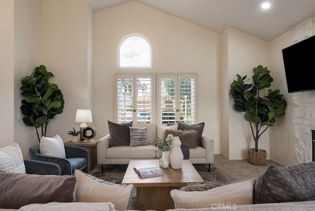 368 Oakmont, Palm Desert, CA 92211