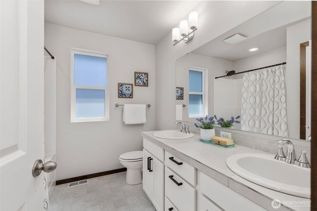 9516 Fairhaven Circle NE, Bremerton, WA 98311