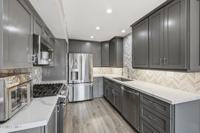150 E Los Angeles Avenue 308, Moorpark, CA 93021