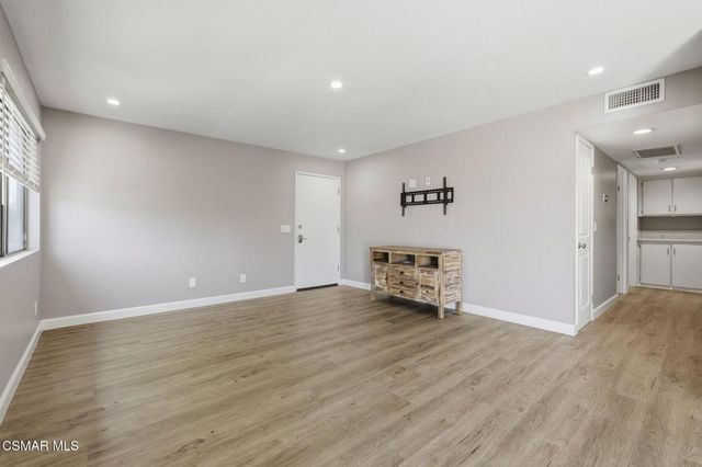 150 E Los Angeles Avenue 308, Moorpark, CA 93021