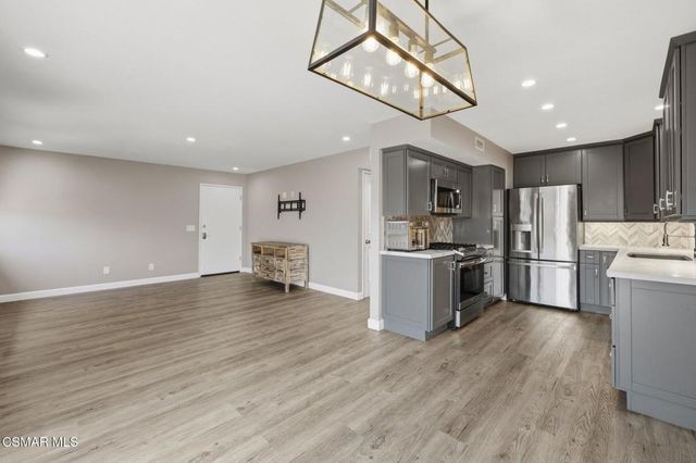 150 E Los Angeles Avenue 308, Moorpark, CA 93021