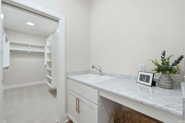 9942 Gala Cove, Fort Wayne, IN 46835