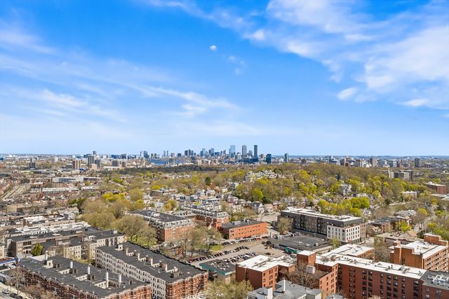 1633 Commonwealth Ave 12, Boston, MA 02135