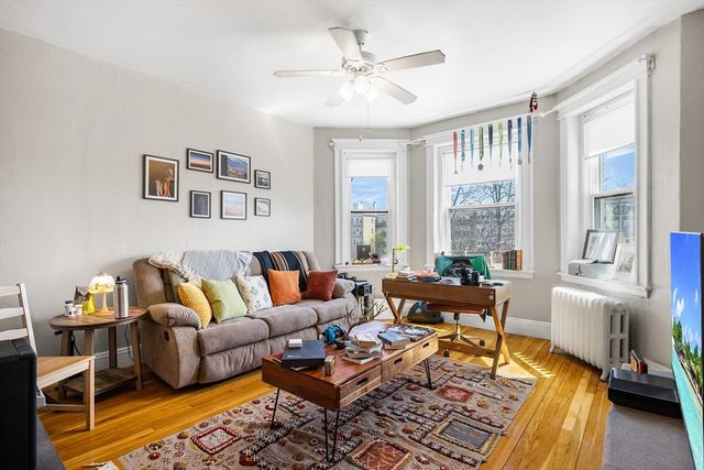 1633 Commonwealth Ave 12, Boston, MA 02135