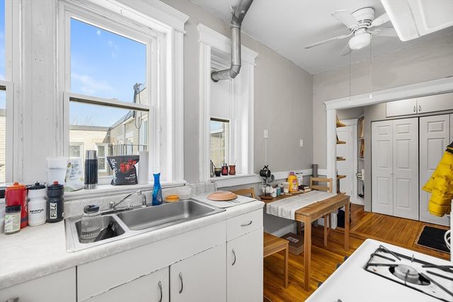 1633 Commonwealth Ave 12, Boston, MA 02135