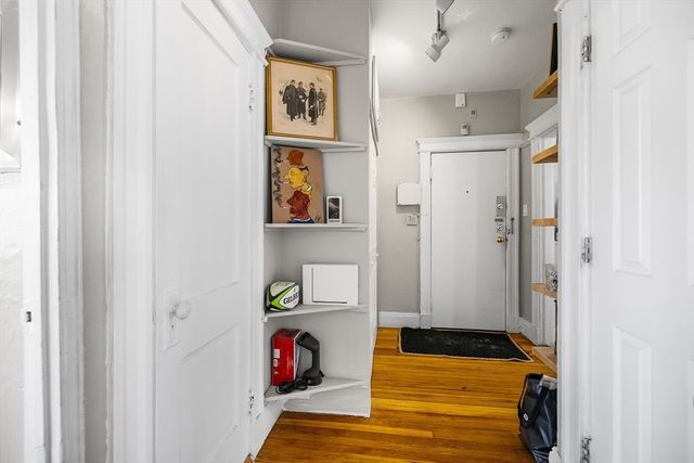 1633 Commonwealth Ave 12, Boston, MA 02135