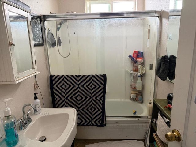 713 Sally Street, Hollister, CA 95023