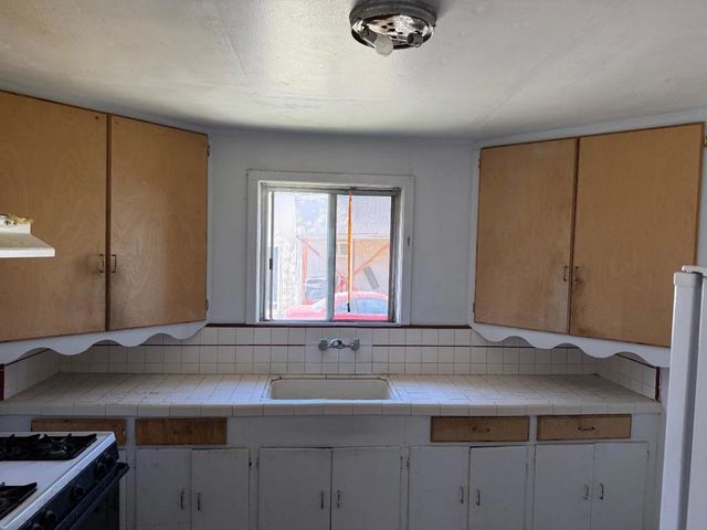 713 Sally Street, Hollister, CA 95023