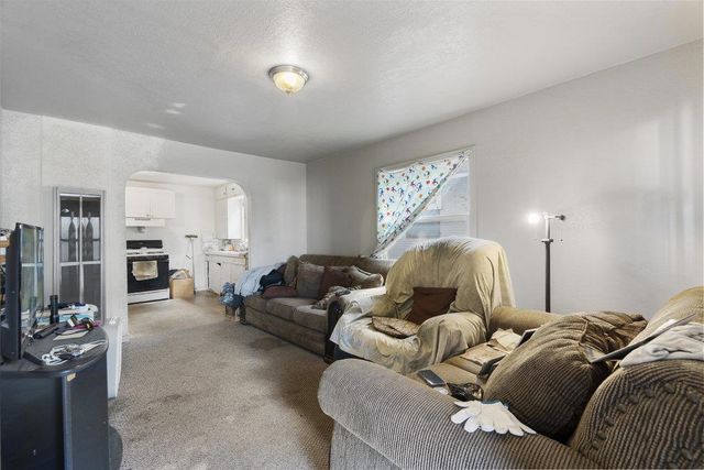 713 Sally Street, Hollister, CA 95023