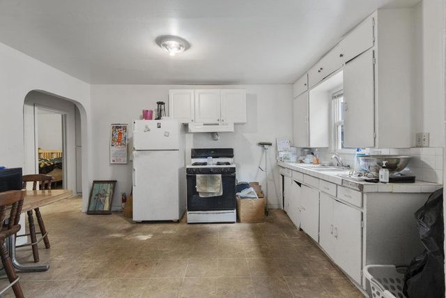 713 Sally Street, Hollister, CA 95023