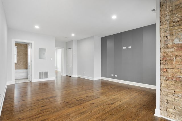 7728 N Ashland Avenue D3, Chicago, IL 60626