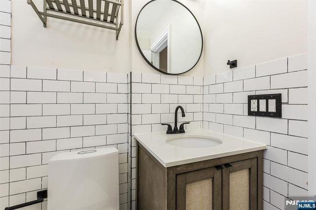 43 Pleasant Way, Montclair, NJ 07042