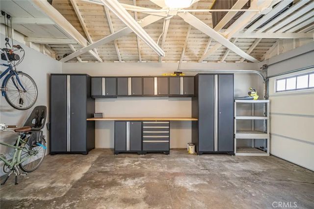 348 W Spazier Avenue, Burbank, CA 91506