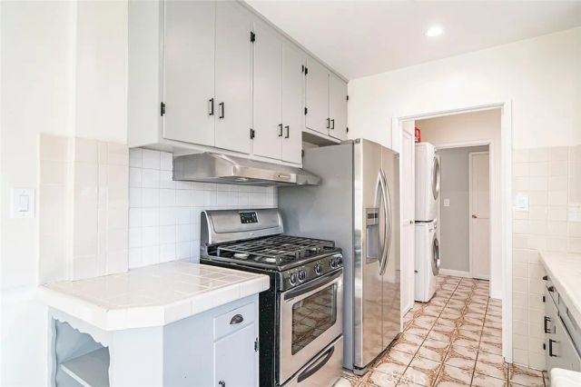 348 W Spazier Avenue, Burbank, CA 91506
