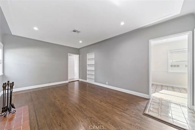348 W Spazier Avenue, Burbank, CA 91506