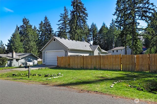 19612 24th Street SW, Lakebay, WA 98349