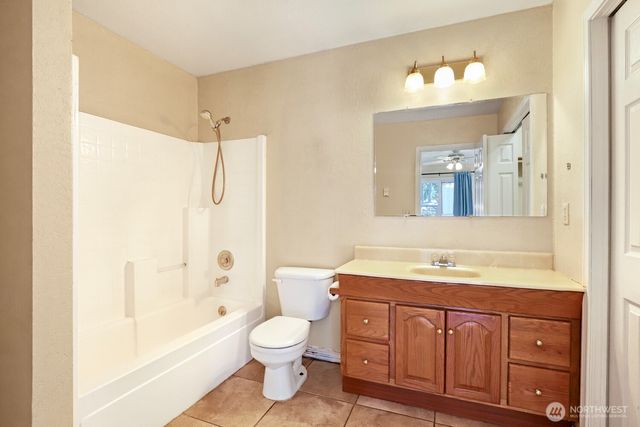 19612 24th Street SW, Lakebay, WA 98349