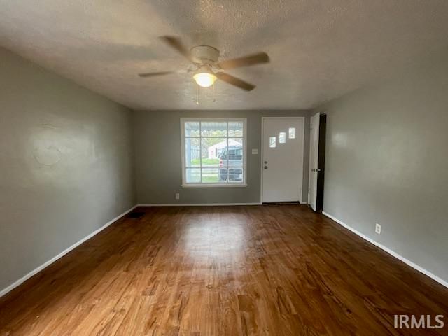1233 Huey Street, South Bend, IN 46628